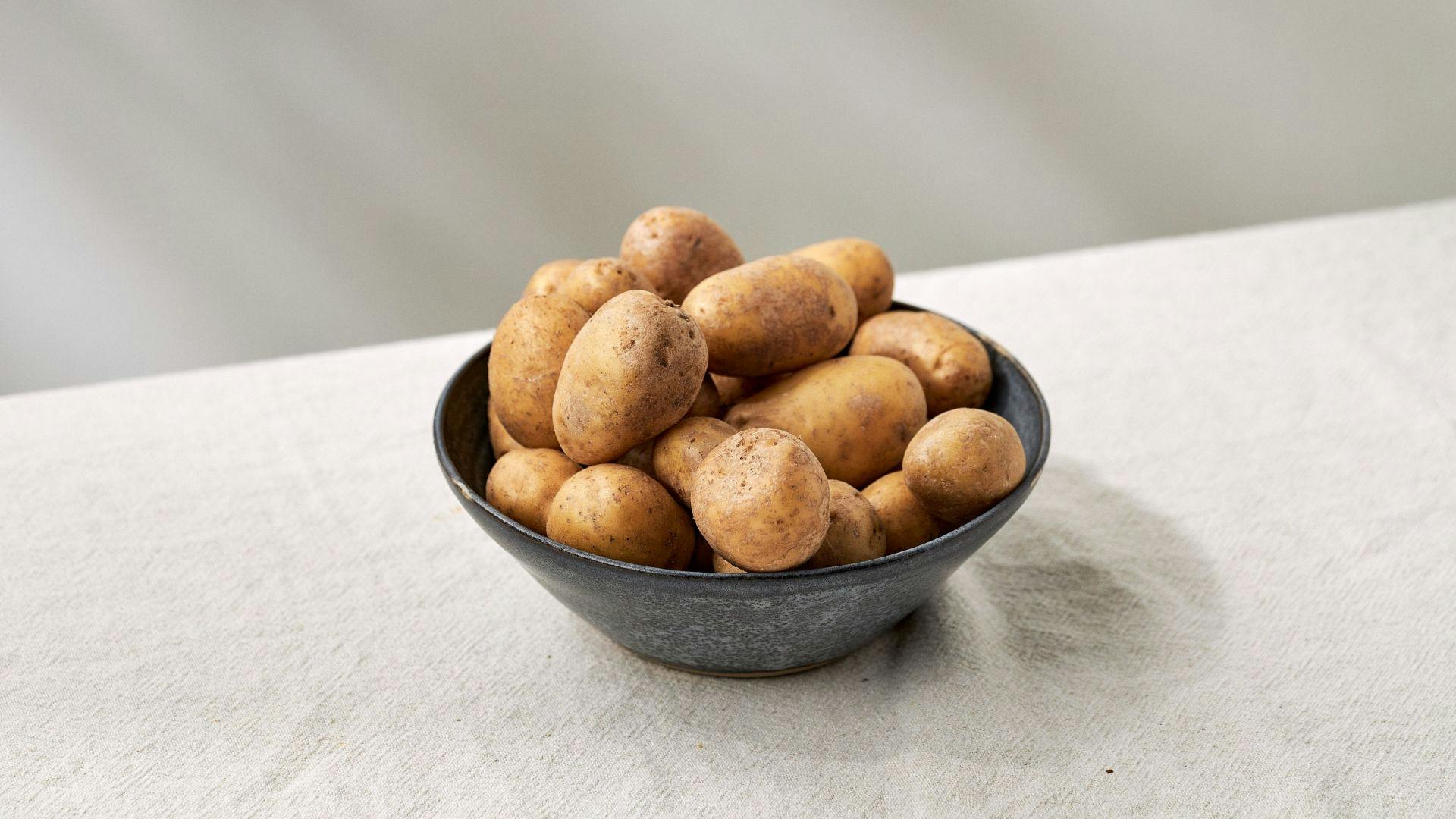 Hvor længe kan kartofler holde sig i køleskabet?