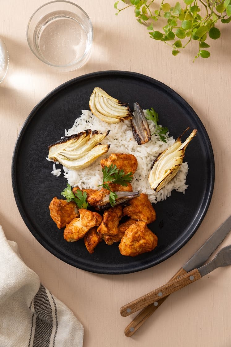 Tandoori kylling med bagt fennikel og ris