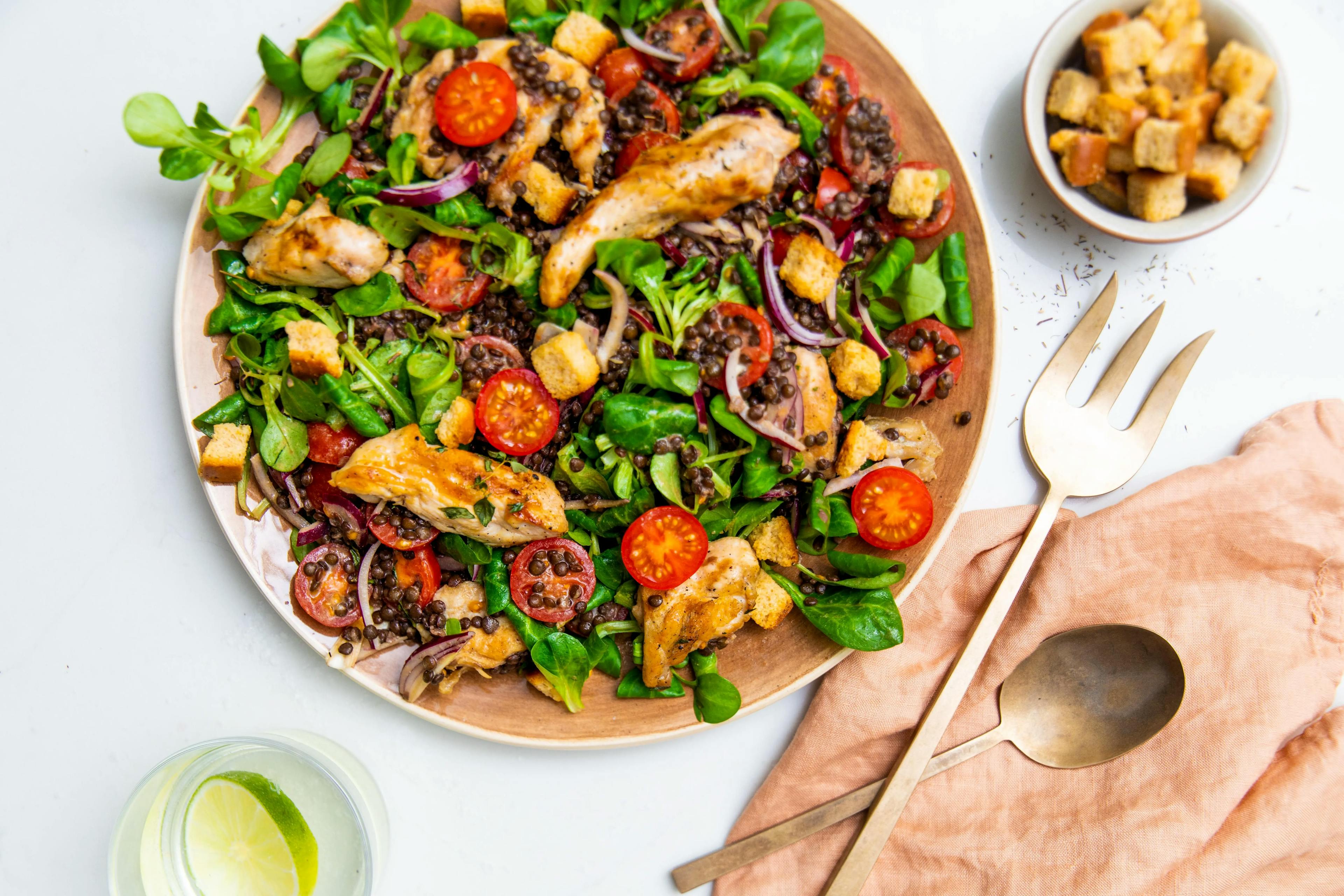 Nem salat – sådan laver du friske og lækre salater hver dag